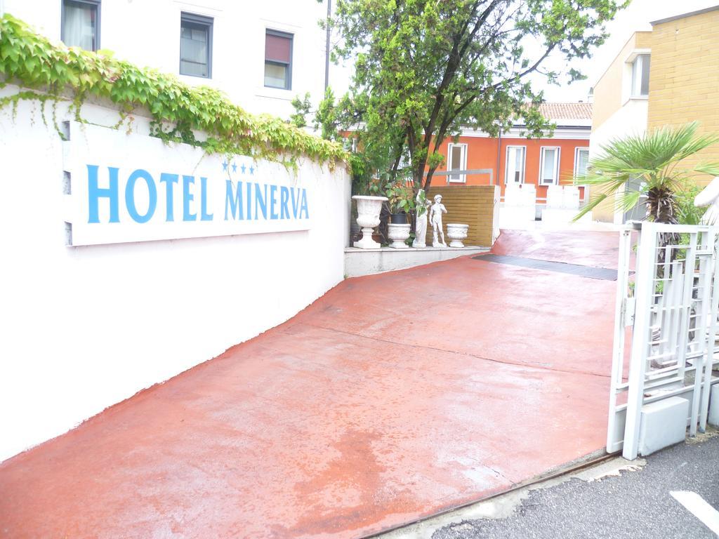 Hotel Minerva Порденоне Екстер'єр фото